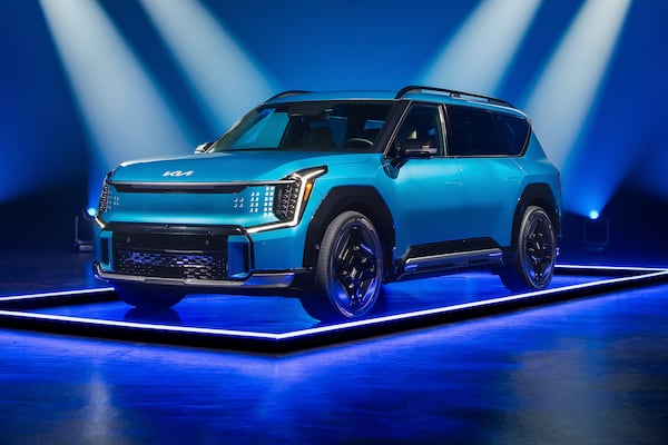 This photo provided by Edmunds shows the 2025 Kia EV9. The electric EV9 has the space and range you need at a reasonable price, making it the Edmunds Top Rated Electric SUV for 2025. (Courtesy of Edmunds via AP)