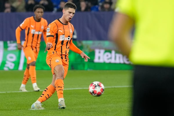 Shakhtar's Heorhiy Sudakov scores from the penalty spot during the Champions League opening phase soccer match between Shakhtar Donetsk and Stade Brest at the Arena AufSchalke in Gelsenkirchen, Germany, Wednesday Jan. 22, 2025. (AP Photo/Martin Meissner)