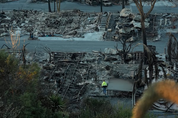 Homes at the Pacific Palisades Bowl Mobile Estates destroyed by the Palisades Fire are seen in the Pacific Palisades neighborhood of Los Angeles, Thursday, Jan. 16, 2025. (AP Photo/Damian Dovarganes)